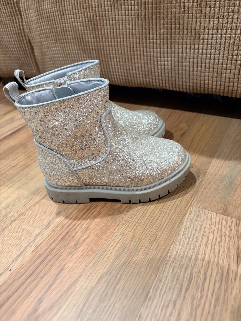 Cat & Jack little girl sparkly silver boots - Picture 3 of 4